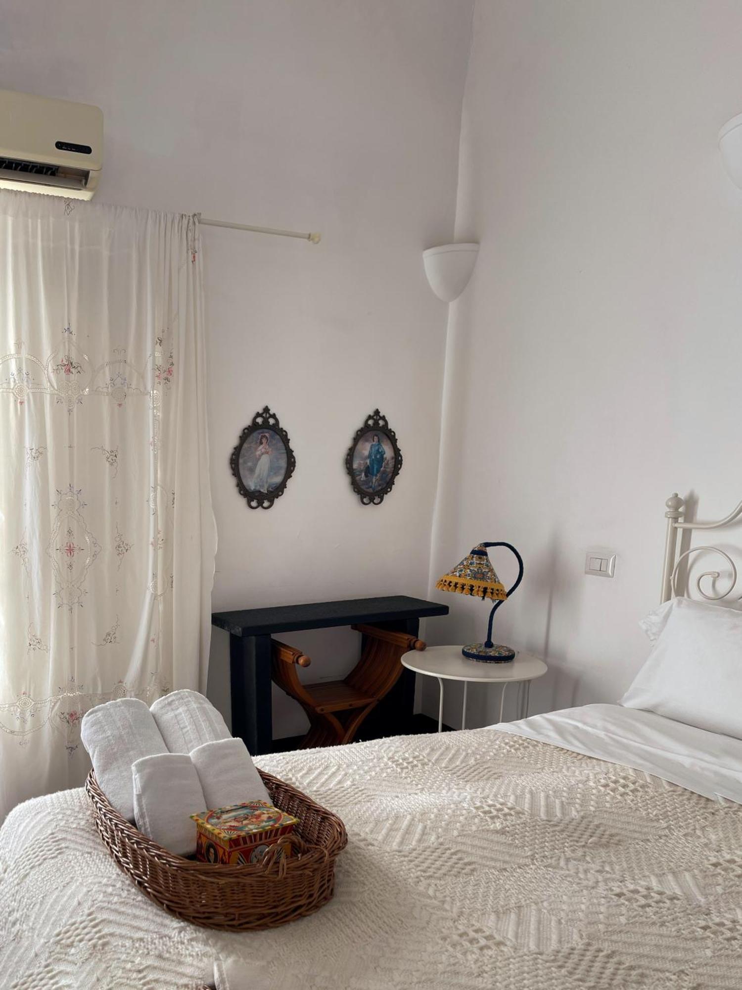 Fera O' Luni Bed and Breakfast Catania Eksteriør billede